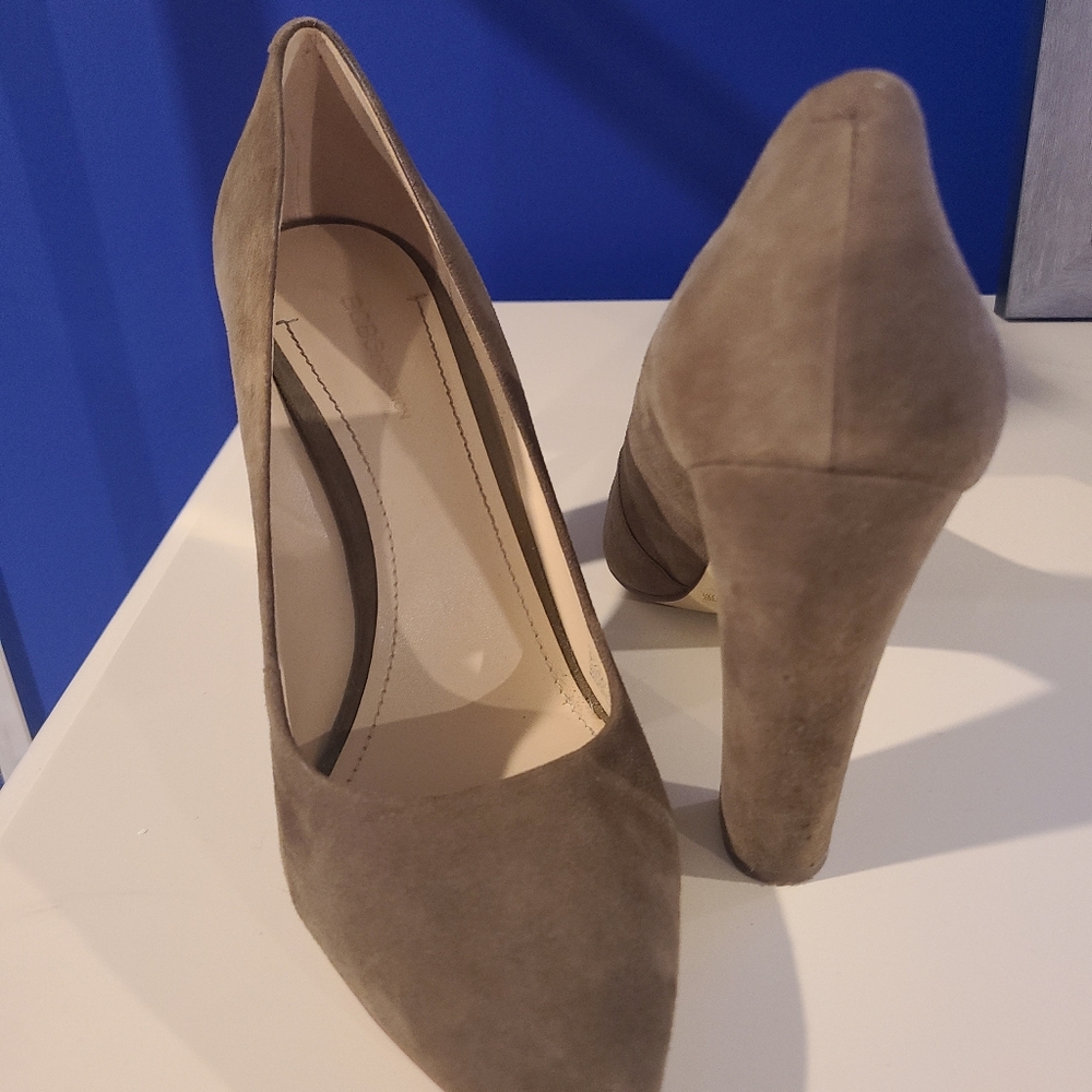 BCBG army green heels